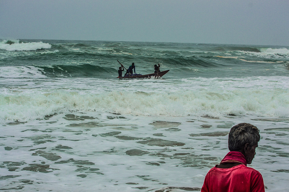 Beach Or Life: Photo Series By Indian Photographer Soumyabrata Roy